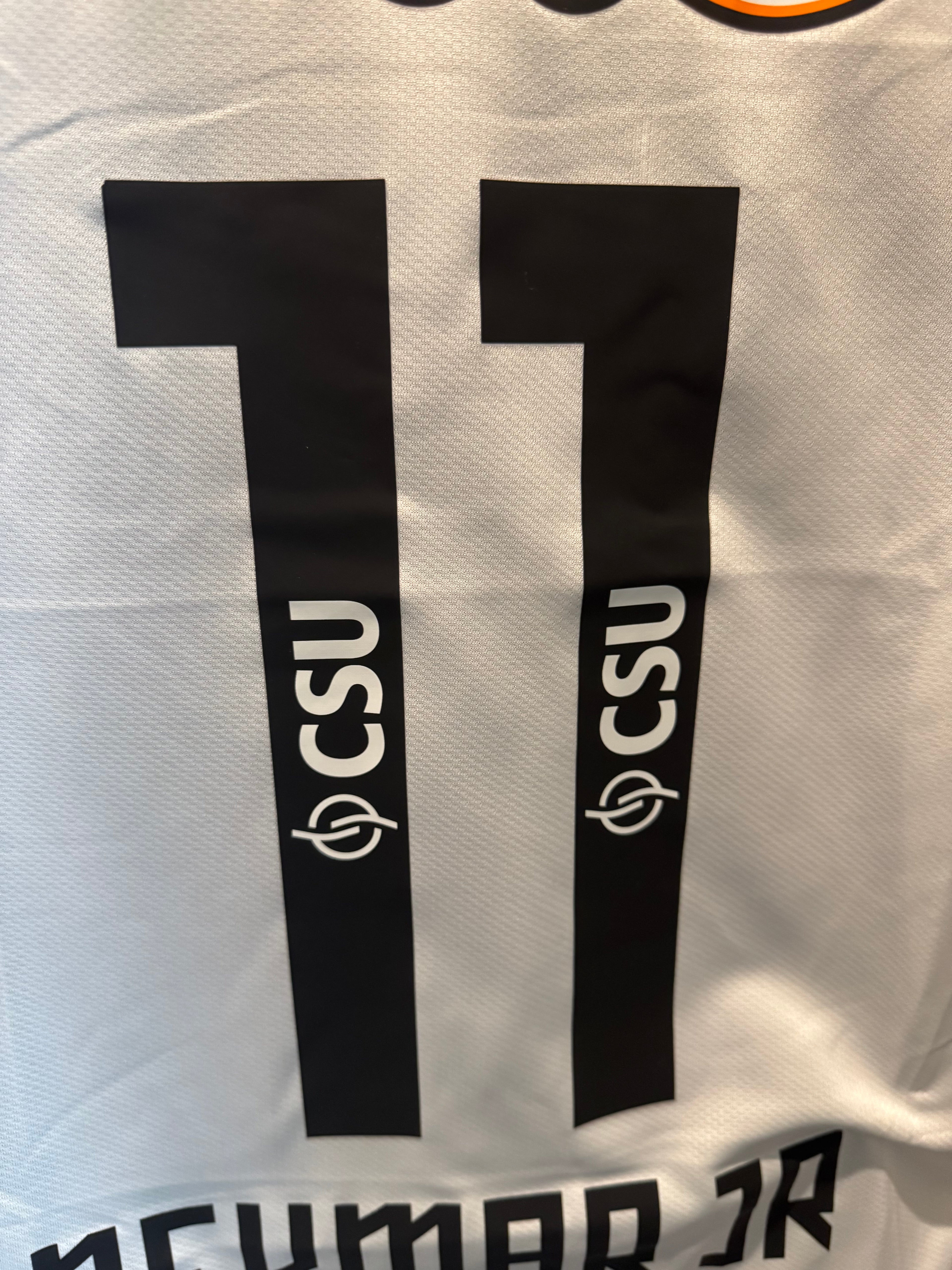 Neymar Jr. DOS SANTOS CLUB Retro Jersey 2011/12